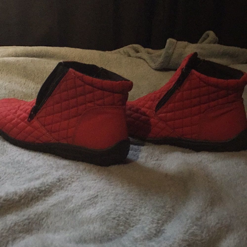 Comfort View Shoes - Picture 4 of 6